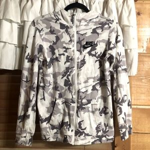 NIKE Full-Zip Camouflage Jacket